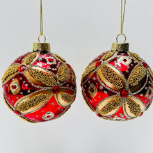 Load image into Gallery viewer, Beaded Trellis Jewell Glass Ball
