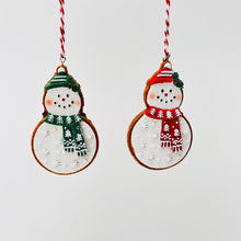Load image into Gallery viewer, Gingerbread Resin Snowman Set