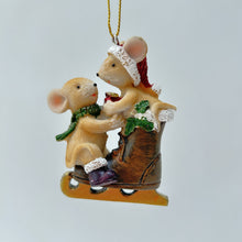 Load image into Gallery viewer, Resin Mice on Skate Boot