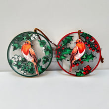 Load image into Gallery viewer, Holly & Ivy Robin Wood Fretwork Set