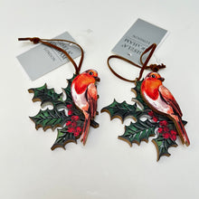 Load image into Gallery viewer, Holly & Robin Fretwork Decoration Set