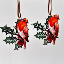 Load image into Gallery viewer, Holly & Robin Fretwork Decoration Set