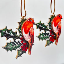 Load image into Gallery viewer, Holly & Robin Fretwork Decoration Set