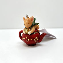 Load image into Gallery viewer, Mouse in a Teapot