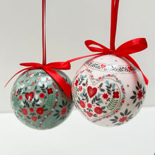 Load image into Gallery viewer, Alpine Polyfoam Bauble Set