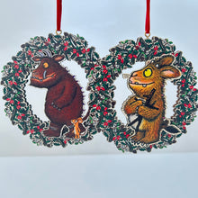 Load image into Gallery viewer, The Gruffalo, Mouse & Child in Wooden Wreath Decoration Set