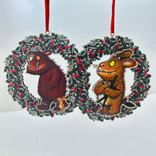 Load image into Gallery viewer, The Gruffalo, Mouse & Child in Wooden Wreath Decoration Set