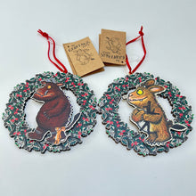 Load image into Gallery viewer, The Gruffalo, Mouse & Child in Wooden Wreath Decoration Set