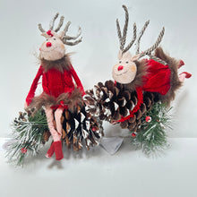 Load image into Gallery viewer, Deer on a Pinecone