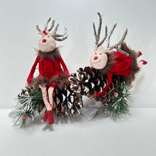 Load image into Gallery viewer, Deer on a Pinecone