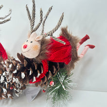 Load image into Gallery viewer, Deer on a Pinecone