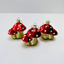 Load image into Gallery viewer, Toadstool House Decoration Set