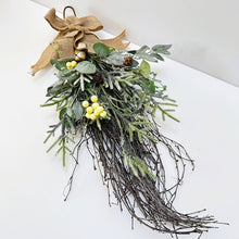 Load image into Gallery viewer, Decorative Green Leaf Branch