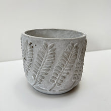 Load image into Gallery viewer, Leaf Design Concrete Citronella Candle