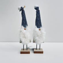 Load image into Gallery viewer, Santas with Woolly Hats & Fluffy Beards