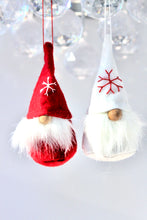 Load image into Gallery viewer, Nordic Mini Santa Gonks