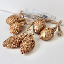 Load image into Gallery viewer, Gold Acorn Decoration Set