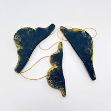 Load image into Gallery viewer, Black &amp; Gold Paper Honeycomb Bauble Set
