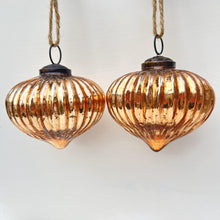 Load image into Gallery viewer, Copper Recycled Glass Onion Bauble Set
