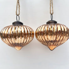 Load image into Gallery viewer, Copper Recycled Glass Onion Bauble Set
