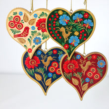 Load image into Gallery viewer, Folk Art Wooden Heart Set
