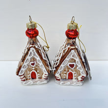 Load image into Gallery viewer, Glass Gingerbread House Set
