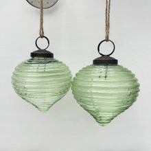 Load image into Gallery viewer, Green Recycled Glass Onion Bauble Set
