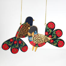 Load image into Gallery viewer, Folk Art Wooden Fantail Bird Set
