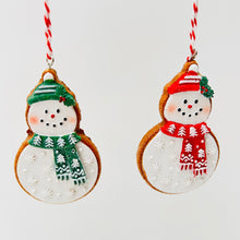 Load image into Gallery viewer, Gingerbread Resin Snowman Set
