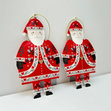 Load image into Gallery viewer, Alpine Tin Santa Set
