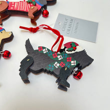 Load image into Gallery viewer, Jolly Dogs Wooden Decoration Set
