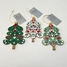 Load image into Gallery viewer, Alpine Wooden Christmas Tree Set
