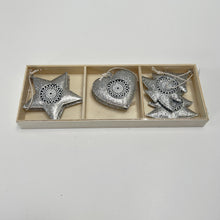 Load image into Gallery viewer, Silver Metal Star/Heart/Tree Set
