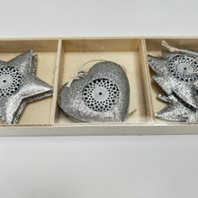 Load image into Gallery viewer, Silver Metal Star/Heart/Tree Set
