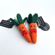 Load image into Gallery viewer, Christmas Carrots with Bow Ties
