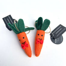Load image into Gallery viewer, Christmas Carrots with Bow Ties
