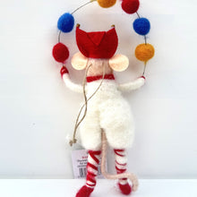 Load image into Gallery viewer, Juggling Wool Mouse
