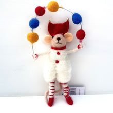 Load image into Gallery viewer, Juggling Wool Mouse
