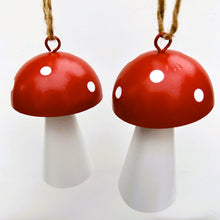 Load image into Gallery viewer, Red &amp; White Tin Toadstool Set
