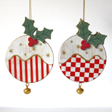 Load image into Gallery viewer, Wooden Christmas pudding Set
