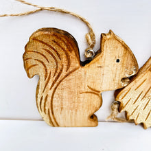 Load image into Gallery viewer, Woodland Animals Wooden Decoration Set
