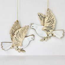 Load image into Gallery viewer, Cream &amp; Gold Dove Decoration Set
