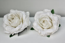 Load image into Gallery viewer, White Fabric Glitter Rose Clip
