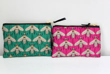 Load image into Gallery viewer, Jacquard Bee Design Coin Purse
