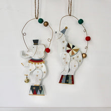 Load image into Gallery viewer, Wooden Circus Elephant &amp; Bear on Drum Decoration Set
