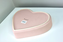 Load image into Gallery viewer, Alberte Heart-Shaped Serving Dish
