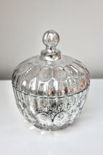 Load image into Gallery viewer, Silver Lustre Glass Pot
