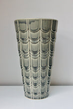 Load image into Gallery viewer, Large Vintage Scallop Design Green Vase
