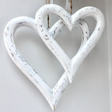 Load image into Gallery viewer, White Mango Wood Heart Set
