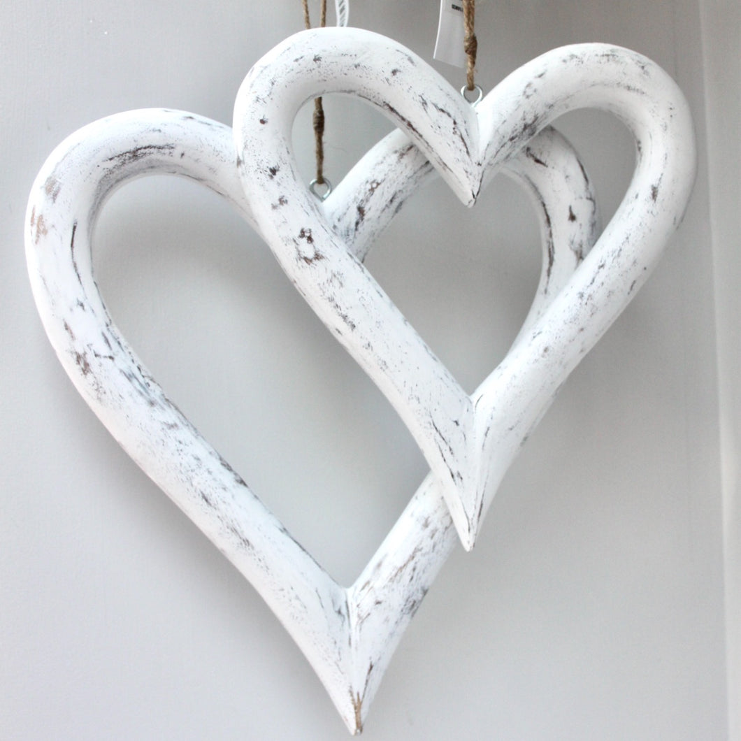White Mango Wood Heart Set